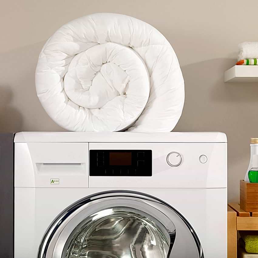 Как стирать одеяло?