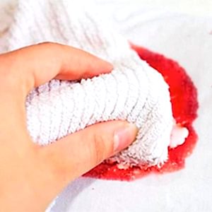 Чем отстирать кровь