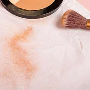 Удалить пятна макияжа